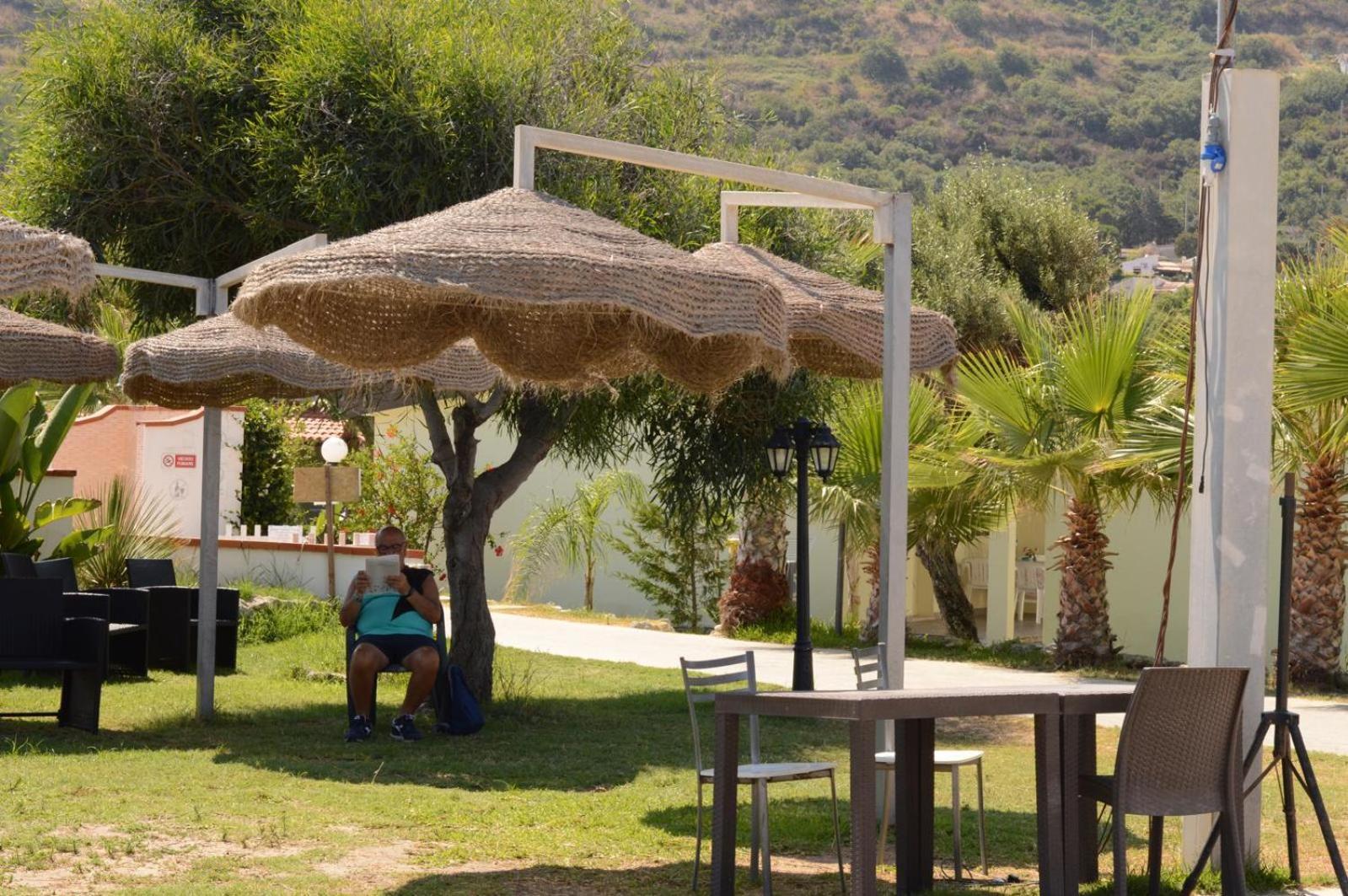 Hotel Borgo Marino Albatros Zambrone Esterno foto